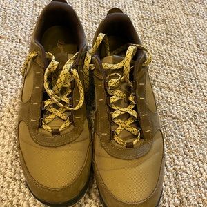Danner Mens Jag Low: size 13, Honey Wheat. Like New